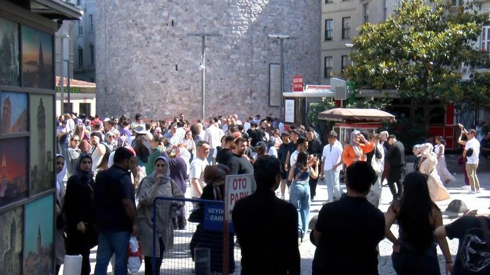 Restorasyonu tamamlanan Galata Kulesi ziyarete açıldı