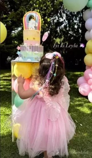 Sinem Kobal ile Kenan İmirzalıoğlunun kızları Leyla 2 yaşında