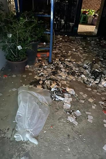 Çöpünü balonla komşu ülkeye attı