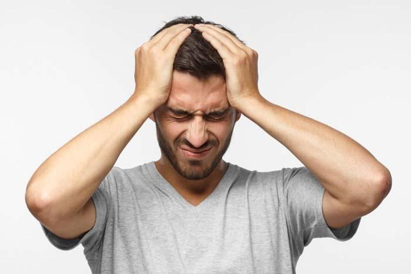 Bu hissi yaşıyorsanız dikkat: Etraf dönüyor, yer ayağımın altından kayıyor Sebebi bu olabilir... B12 ve D vitamini eksikliği tetikliyor