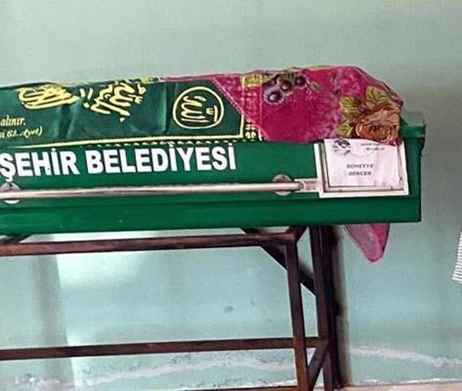 Kahreden kaza: Motosikletli Sümeyye can verdi