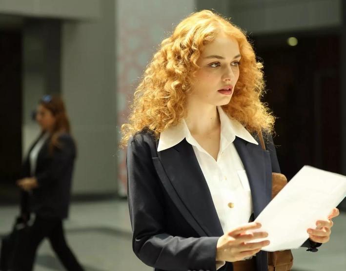 Kübra Ünlü yazdı Kanal D’de “Taş Kâğıt Makas”ta Sezon Finali