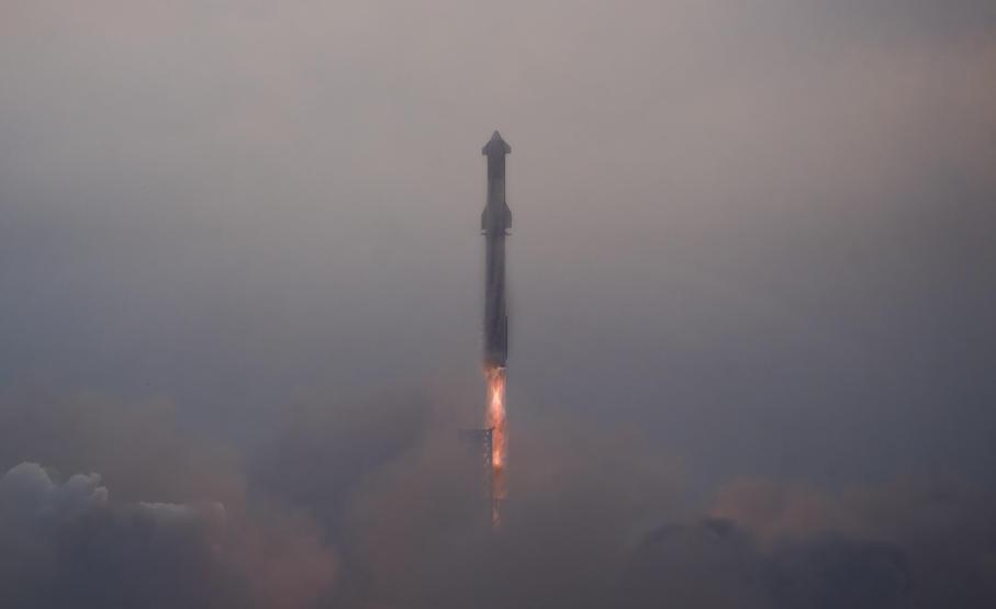 Elon Muskın Mars planı Test uçuşu başarıyla tamamlandı