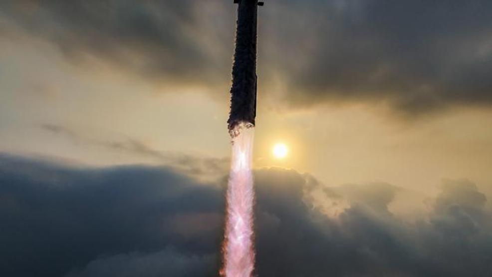 Elon Muskın Mars planı Test uçuşu başarıyla tamamlandı
