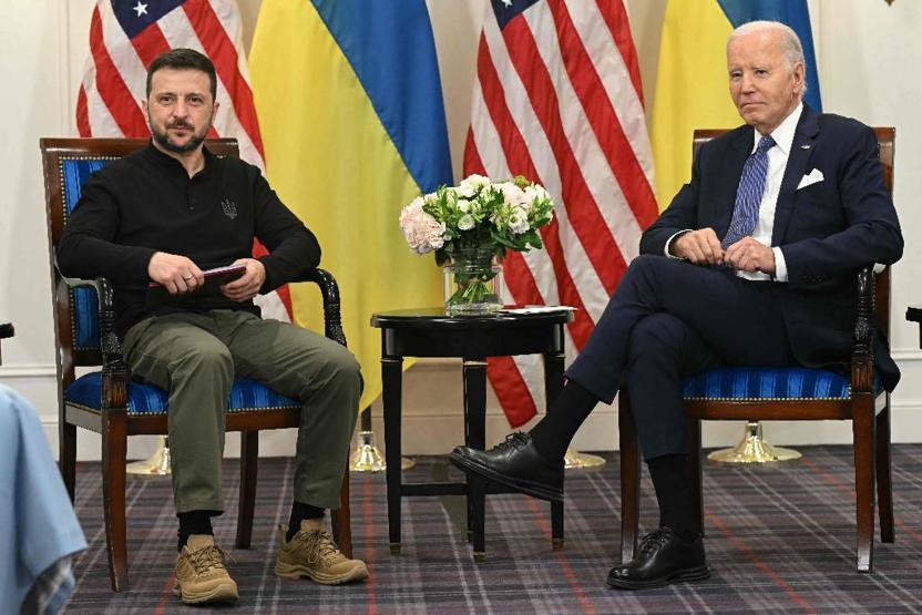 Biden geciken yardımlar için Zelenskiden özür diledi