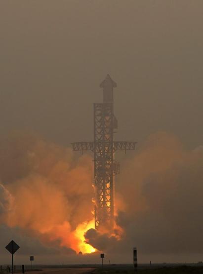 Starship dördüncü test uçuşunu başarıyla tamamladı