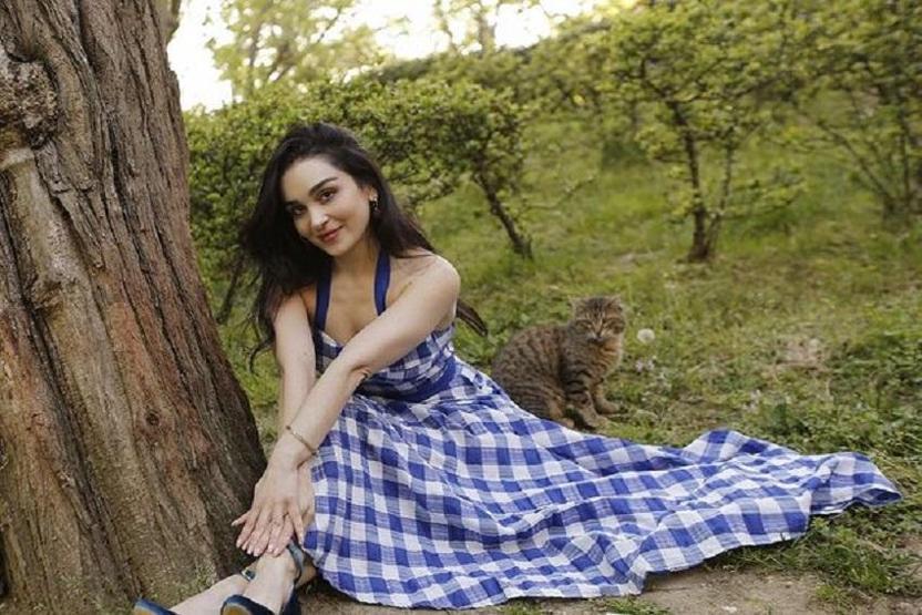 Hande Kaptandan şoke eden sosyal medya itirafı: Kölelik teklifi geldi’