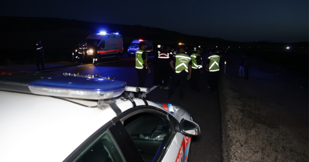 Ölümlü kazadan yaralı kurtuldu, Ayağım yerinde mi diye sordu