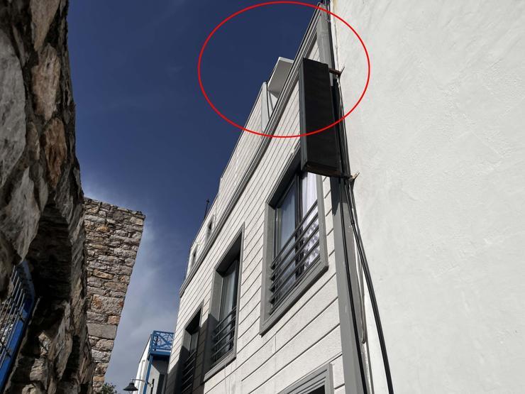 Otelin terasından düşen tiyatrocu hayatını kaybetti