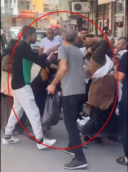 Kadınların saç saça kavgası böyle görüntülendi