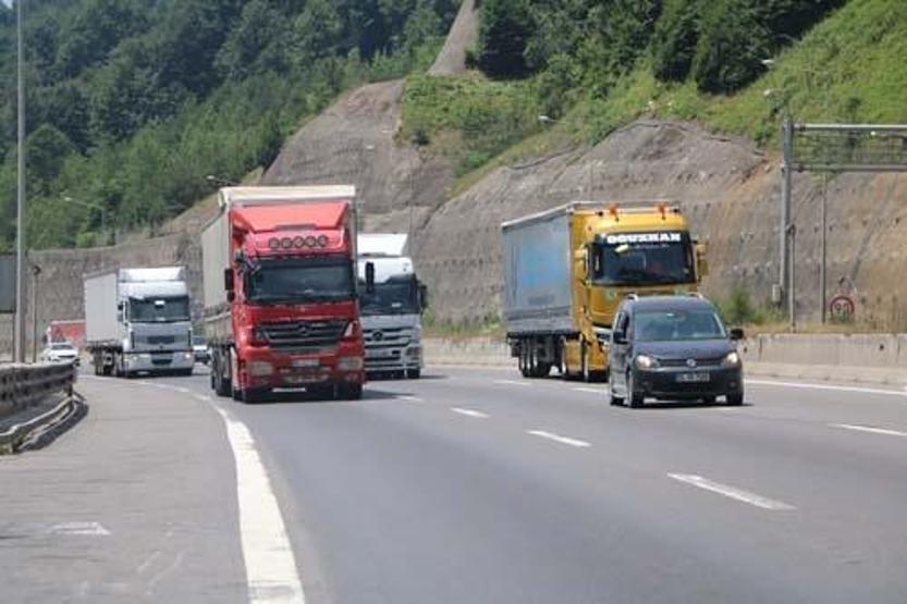 Bolu Dağı geçişinde bayram tatili yoğunluğu