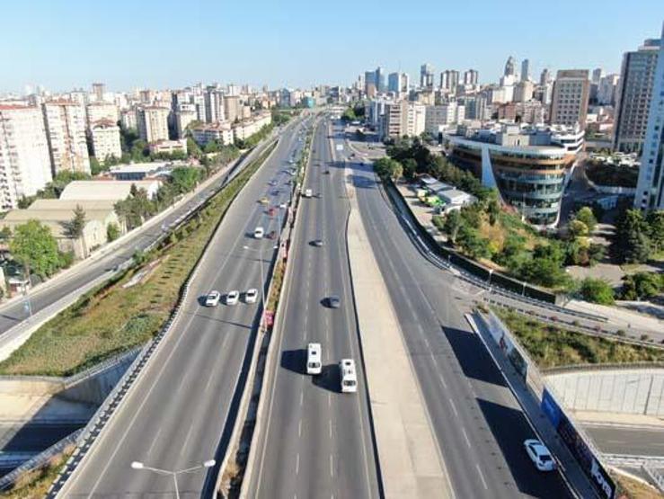 Bayramın ilk günü İstanbul boş kaldı