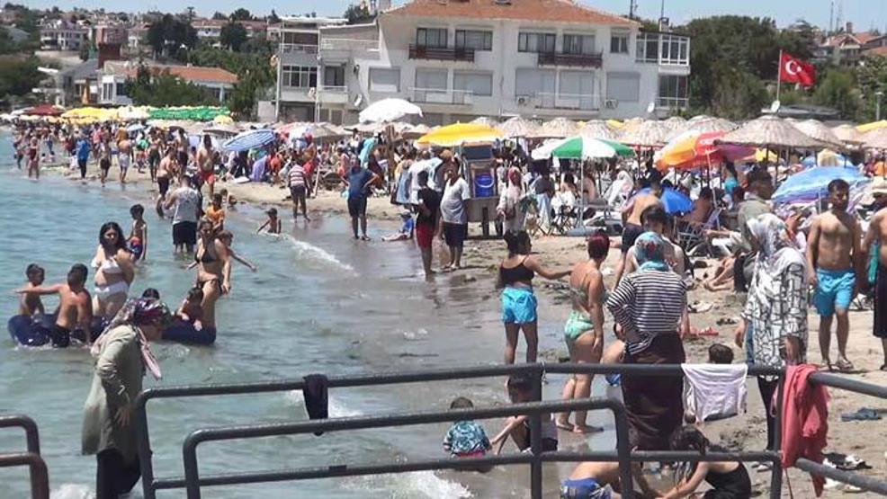 Silivride sıcaktan bunalanlar sahillere akın etti
