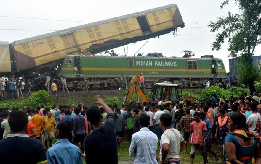 Hindistan’da tren kazası: 8 ölü, 60 yaralı