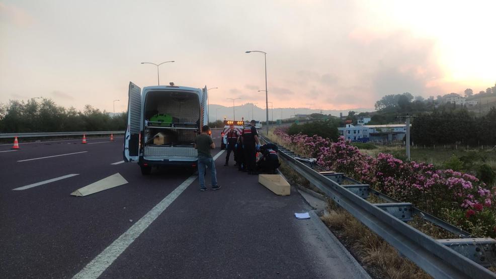 Metrelerce savruldular Katliam gibi kaza: 2 ölü