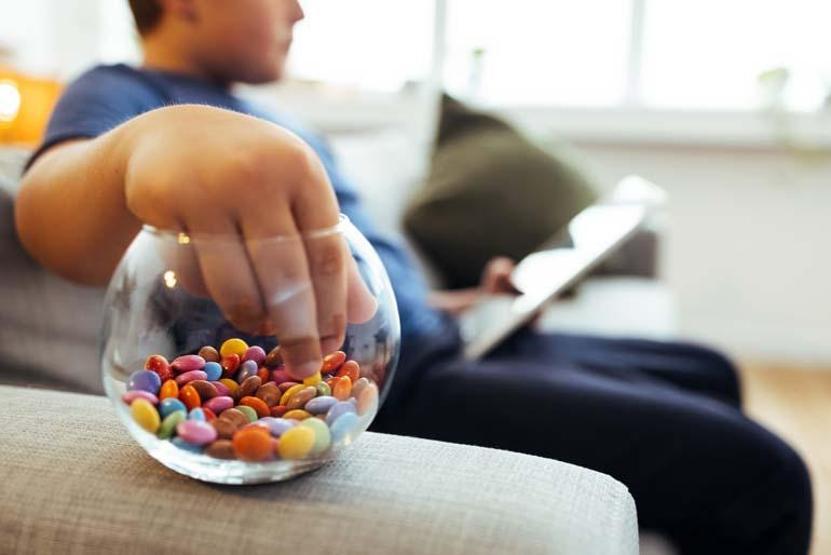 İngilteredeki Beslenme Raporu çarpıcı gerçeği ortaya çıkardı: Çocuklar kısa, hasta ve obez