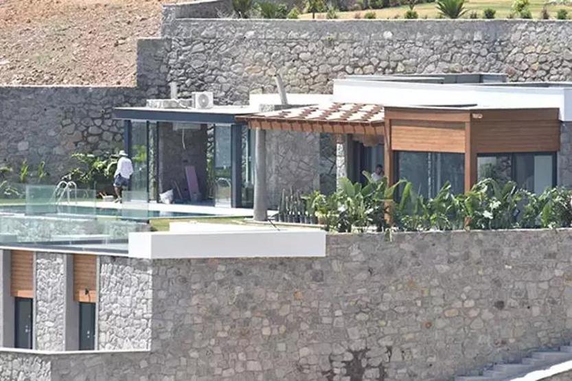 Burak Özçivit ve Fahriye Evcen çifti Bodrumdaki yeni evleri için servet ödedi