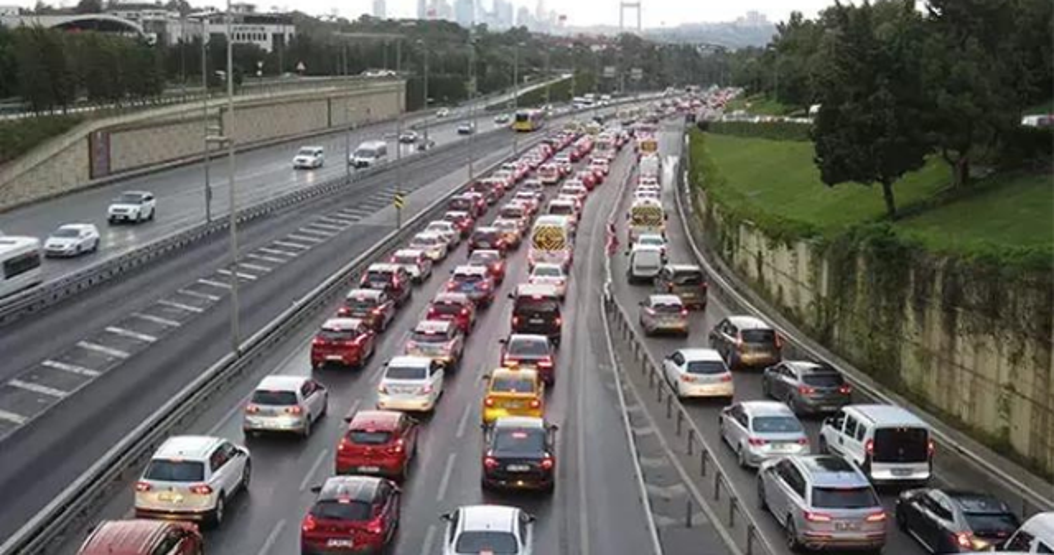 Matematikçiler konuya el attı İşte trafik çilesine 4 çözüm...