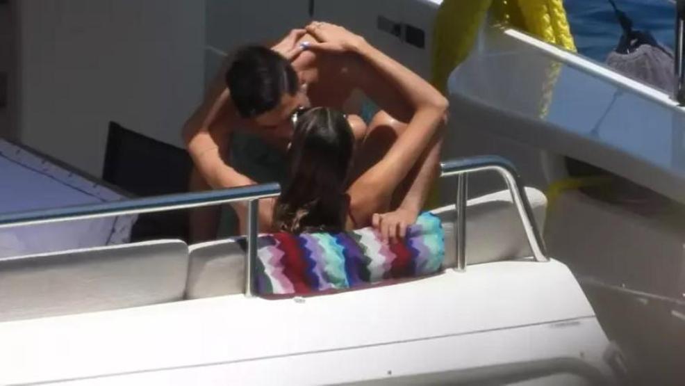 Şevval Şahin ve Burak Ateş, Bodrum tatilinin keyfini çıkardı