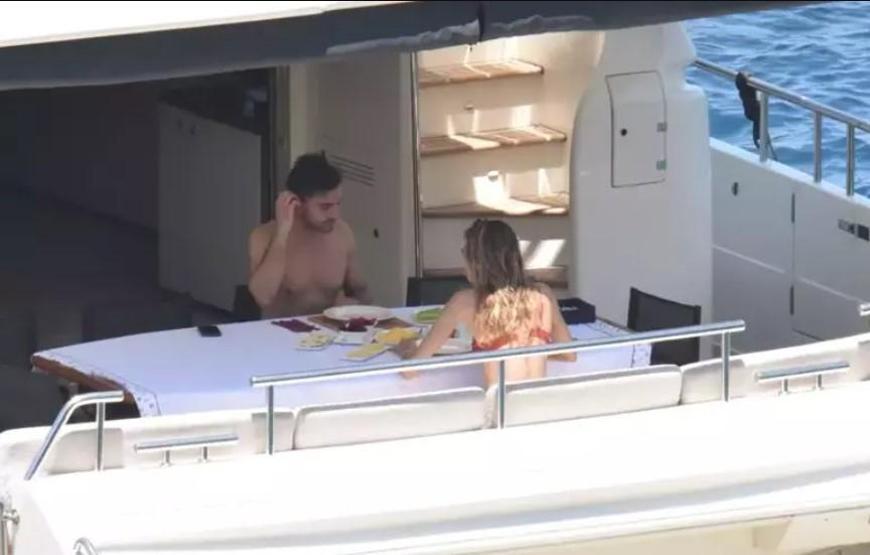 Şevval Şahin ve Burak Ateş, Bodrum tatilinin keyfini çıkardı