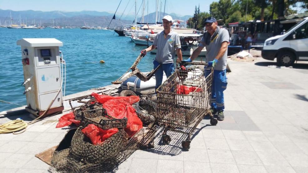 Kabotaj Bayramında dip temizliği yaptılar Denizden market arabası çıktı