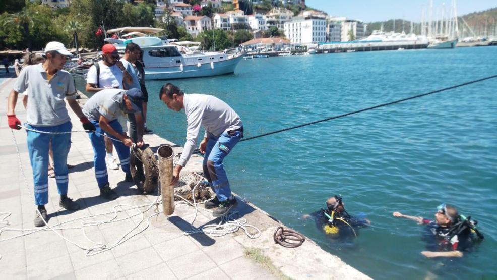 Kabotaj Bayramında dip temizliği yaptılar Denizden market arabası çıktı