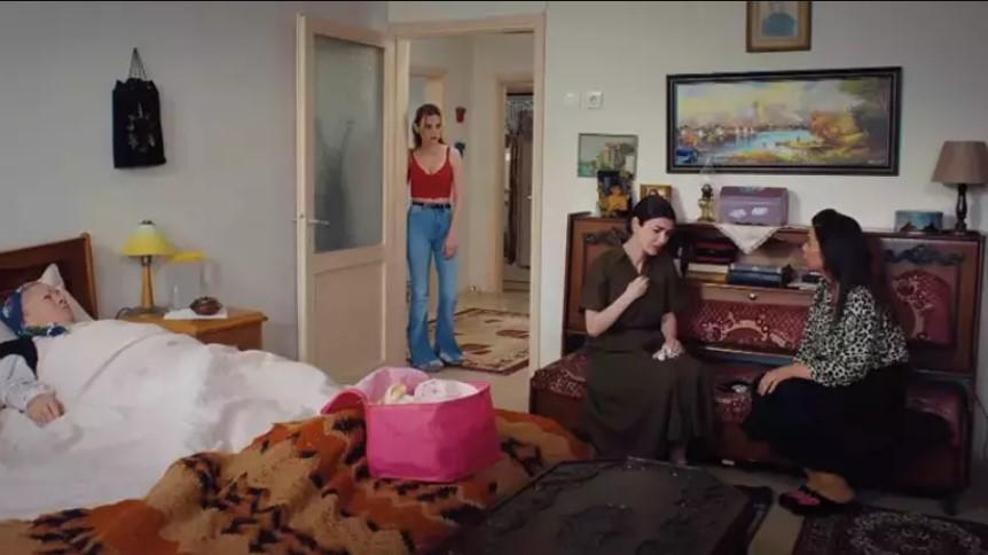 Kübra Ünlü yazdı Yaz Sezonun Başarılı Dizisi ‘Yalan’