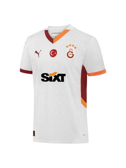 İşte Galatasarayın yeni sezon formaları