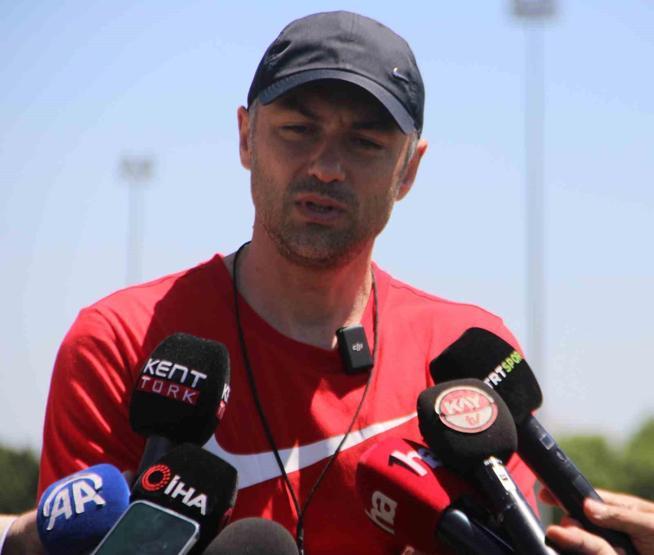 Burak Yılmazdan Hollanda maçı öncesi açıklama: 2008den sonra...