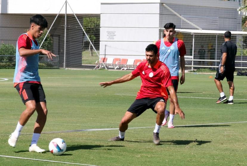 Antalyasporda Alex de Souza mesaiye başladı