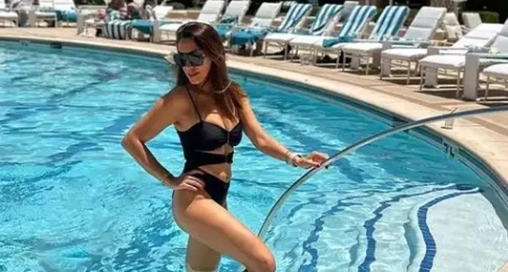 Zuhal Topalın mayolu pozuna beğeni yağdı