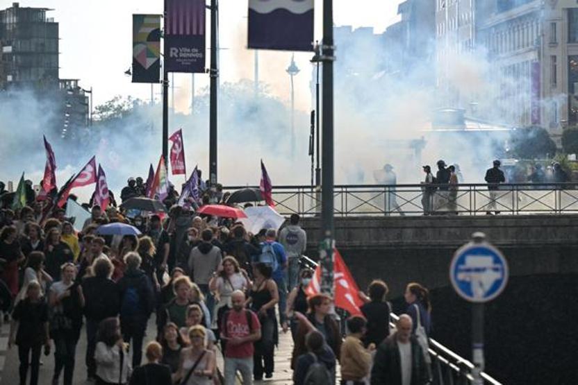 Fransada halk yeniden sandık başında Büyük sürpriz