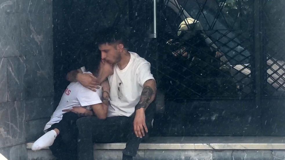 İstanbulda korku dolu anlar: Yangın çıkartanı bıçakladı, engelli arkadaşını kurtardı