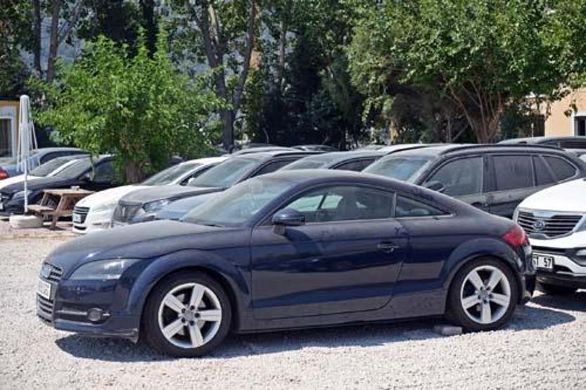 Aralarında milyonluk araçlar da var Hurdaya çıkıyorlar: 20 yıldır bekleyen var...