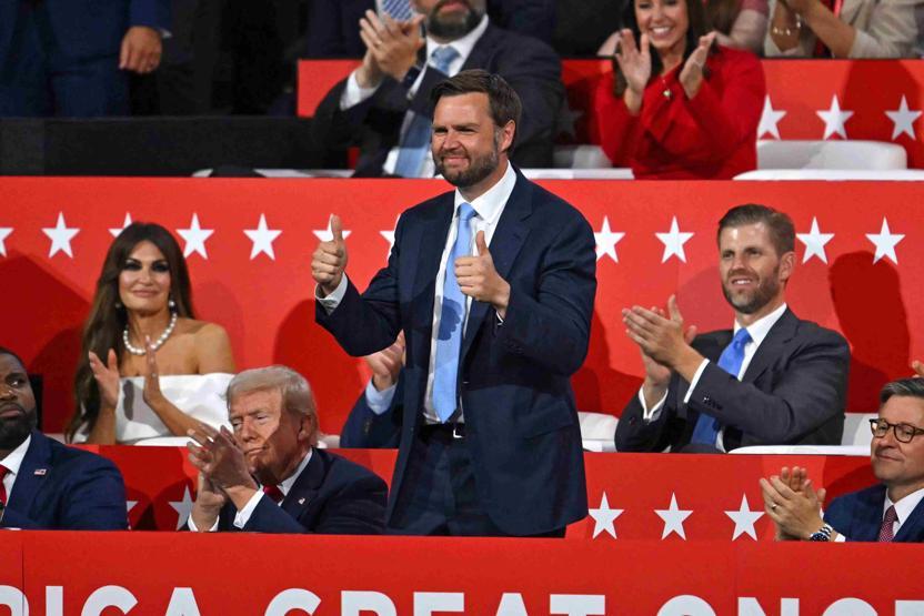 Trumpın başkan yardımcısı adayı belli oldu: JD Vance kimdir