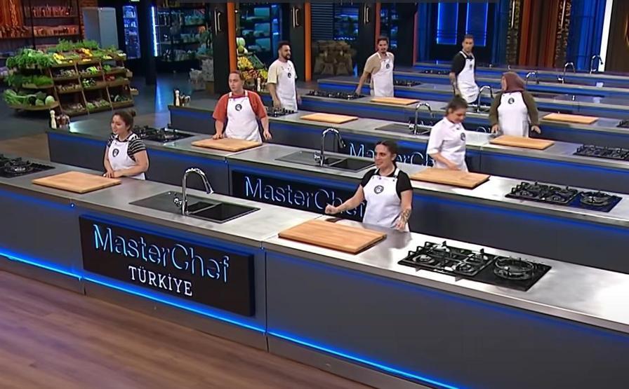 MasterChef’te ana kadroya giren 5. yarışmacı belli oldu Mehmet Şef Dananın kuyruğu koptu demişti İşte tabağı en iyi olan isim...