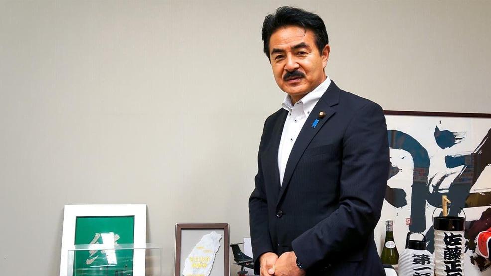 İbrahim Tatlısese benzeyen Japon siyasetçi gündem oldu Harakiri yapmamak için kendimi zor tutuyorum
