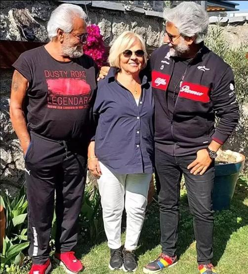 YOK BÖYLE BENZERLİK SOSYAL MEDYAYI SALLAYAN KARE: Kopyala yapıştır