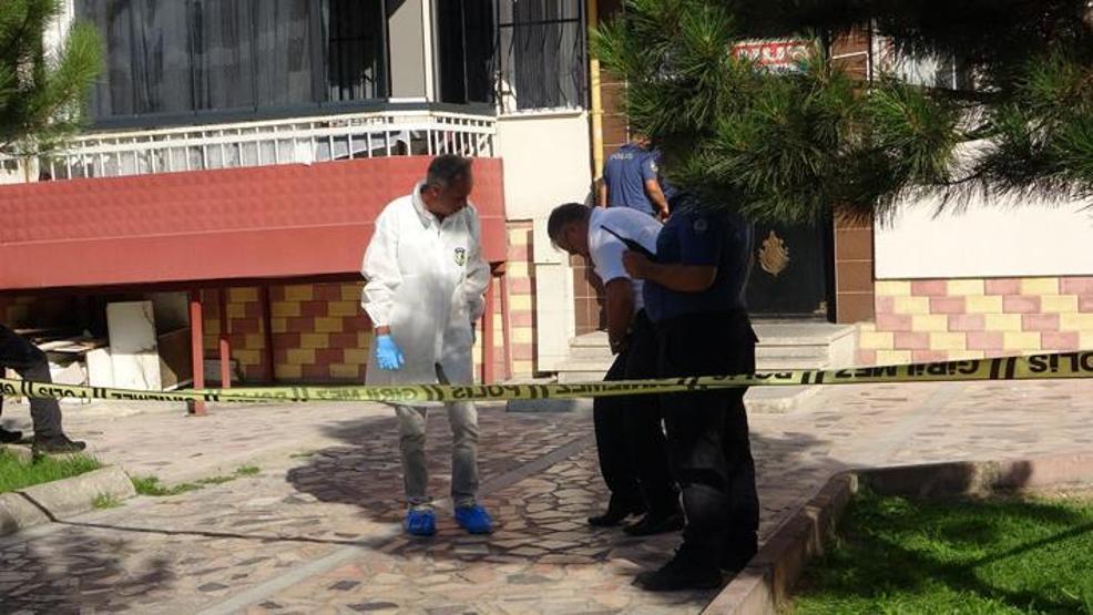 Komşular arasında çöp kavgası kanlı bitti: 2 yaralı