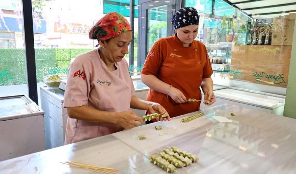Adanalıların gözde tatlısı: ÇÖP ŞİŞ KATMER Yoğun ilgi var, yok satıyor