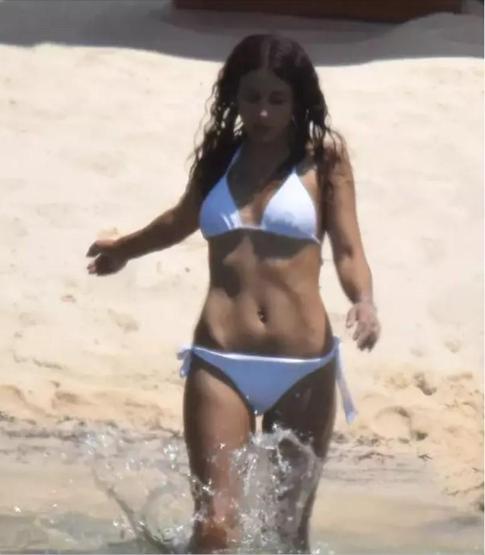 Cansu Tosun ile oğlu Marselin tatil keyfi