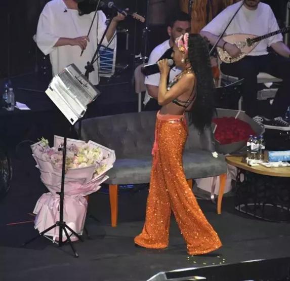 Yılın Magazin Bombasını patlatmışlardı Tatlısesten 15 yıl sonra barıştığı Yıldız Tilbeye büyük jest Öyle bir şey yaptı ki...