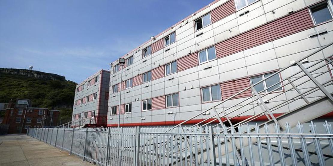 Yeni hükümet kararını verdi İngilterenin yüzen hapishanesi boşaltılıyor