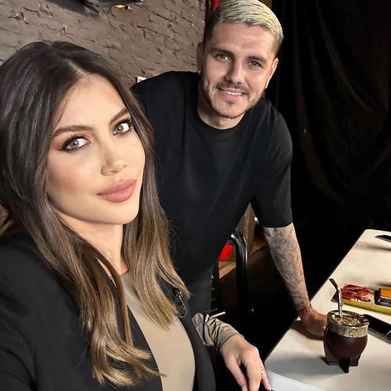 İcardi Wanda Nara barıştı Wanda Nara yüzüğünü geri taktı İcardi Instagramdan Wanda Naranın pozunu paylaştı