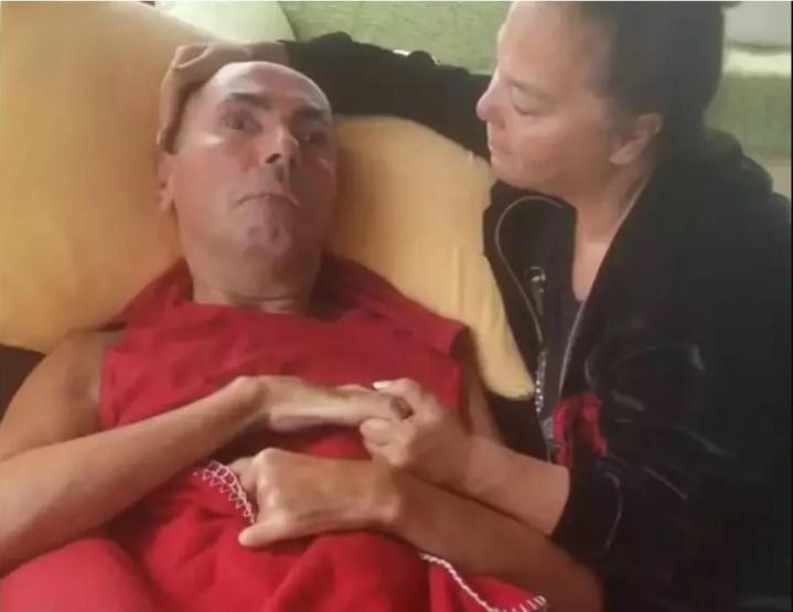 Safiye Soymanın MS hastası oğlu Harun Akaröz hayatını kaybetti Faik Öztürk cenaze bilgilerini duyurdu
