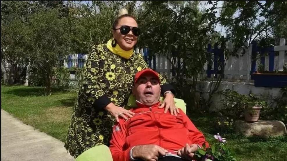 Safiye Soymanın MS hastası oğlu Harun Akaröz hayatını kaybetti Faik Öztürk cenaze bilgilerini duyurdu