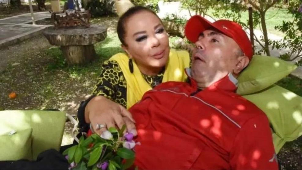 Safiye Soymanın MS hastası oğlu Harun Akaröz hayatını kaybetti Faik Öztürk cenaze bilgilerini duyurdu