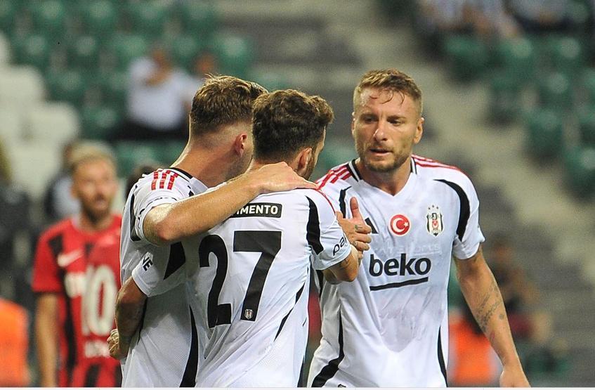 Beşiktaş, hazırlık maçında 2 golle galip Rafa Silva…