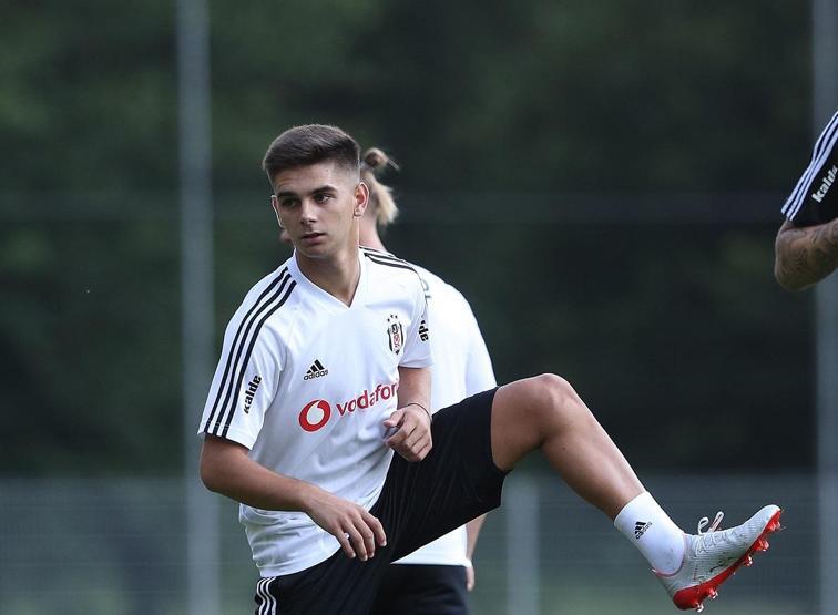 Beşiktaş, Ajdin Hasicle yollarını ayırıyor Anlaşmadaki o madde dikkat çekti