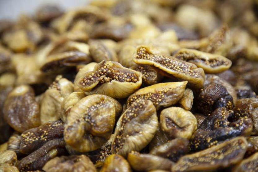 Ağustos ayının incisi bol bol tüketin Bu meyve adeta antioksidan ve lif deposu A, E, K gibi birçok vitamin içeriyor... Yoğurt veya peynirle tüketince faydası daha da katlanıyor